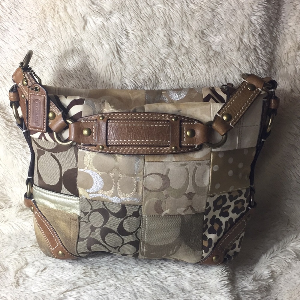 ⬇️Coach Carly Signature Gold-tone Patchwork Bag